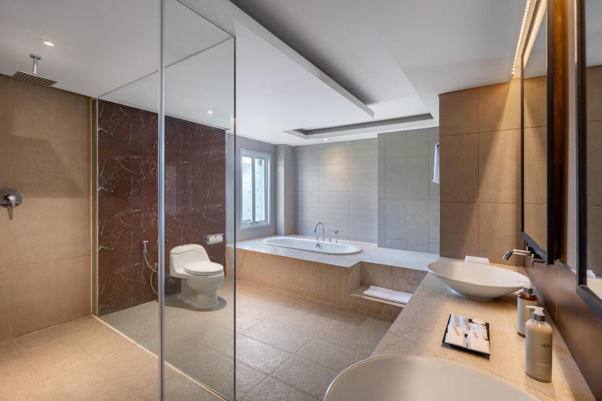 Holiday Inn Express Bali Sunset Road By Ihg Kuta Lombok Eksteriør bilde