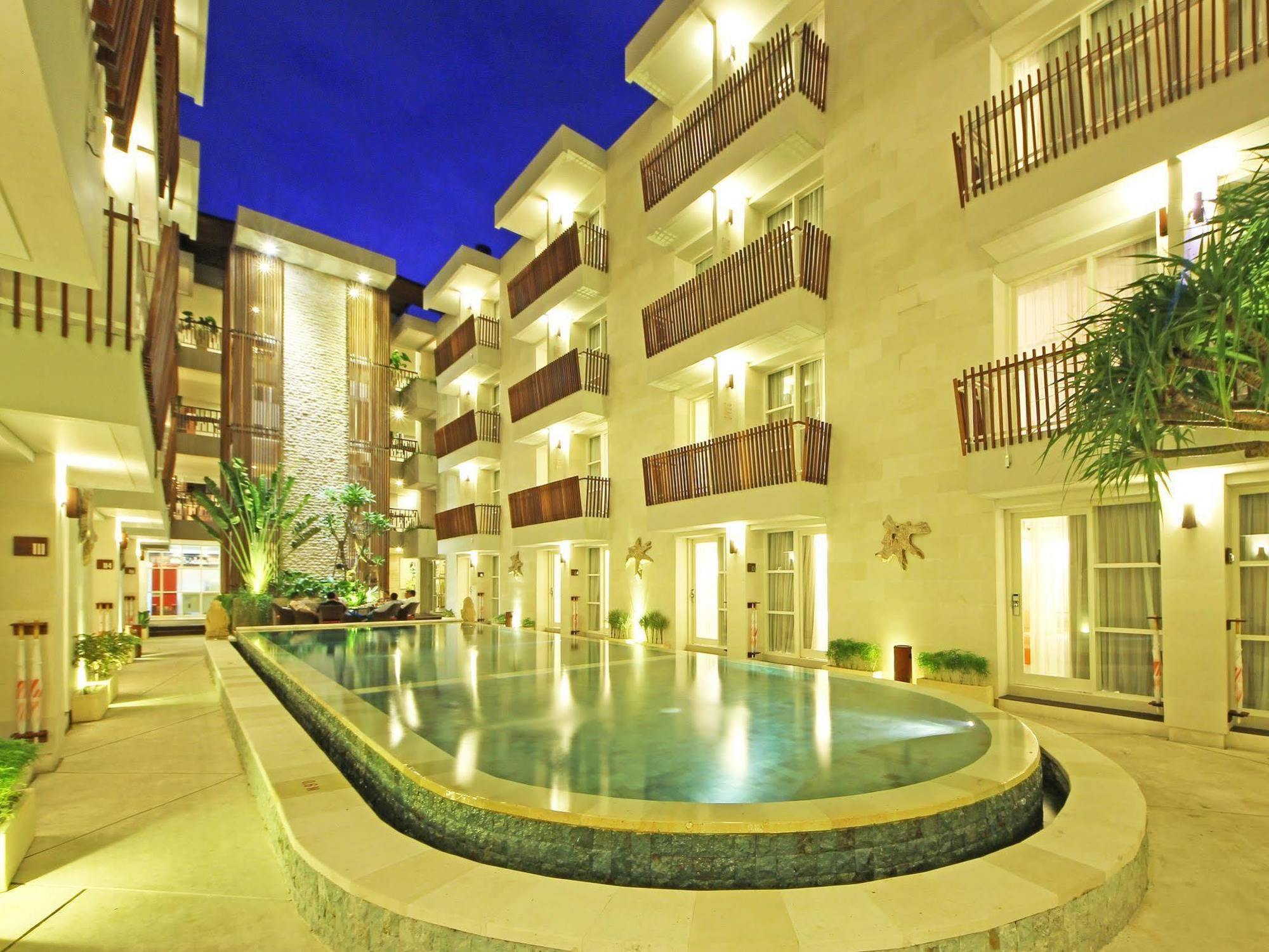 Holiday Inn Express Bali Sunset Road By Ihg Kuta Lombok Eksteriør bilde