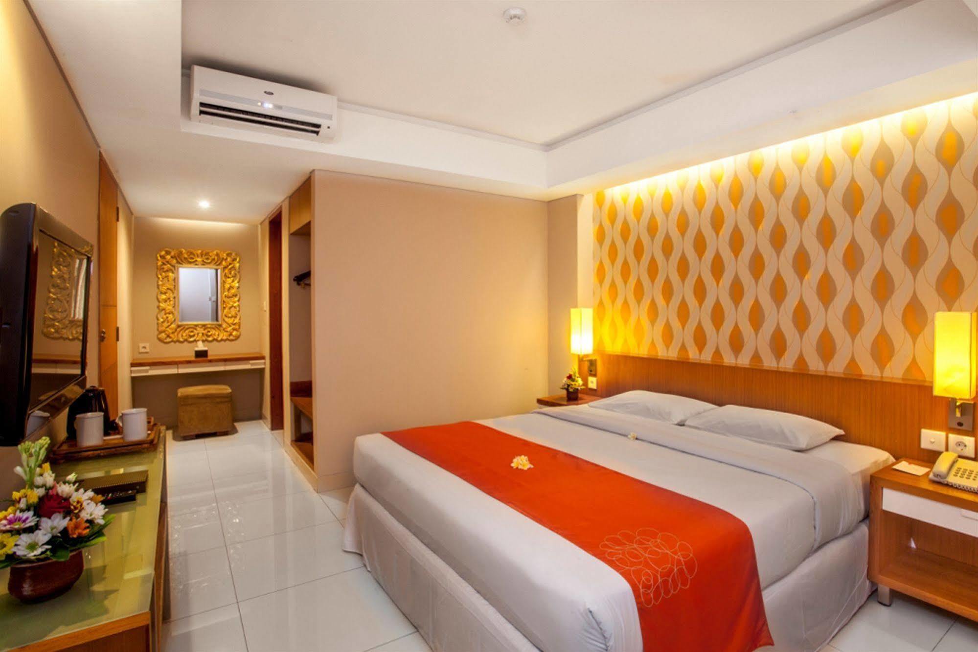 Holiday Inn Express Bali Sunset Road By Ihg Kuta Lombok Eksteriør bilde