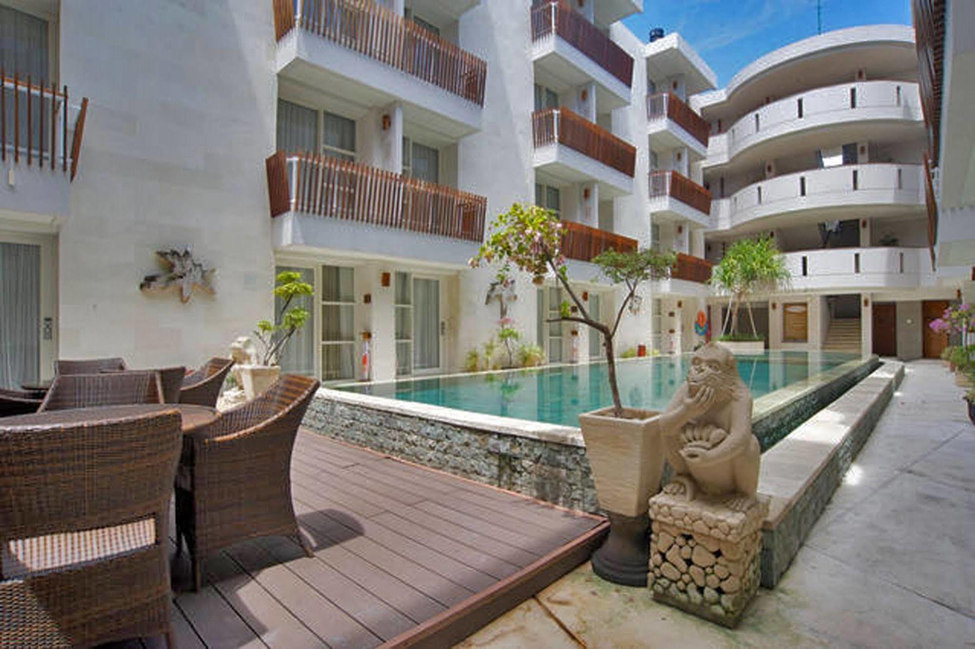 Holiday Inn Express Bali Sunset Road By Ihg Kuta Lombok Eksteriør bilde